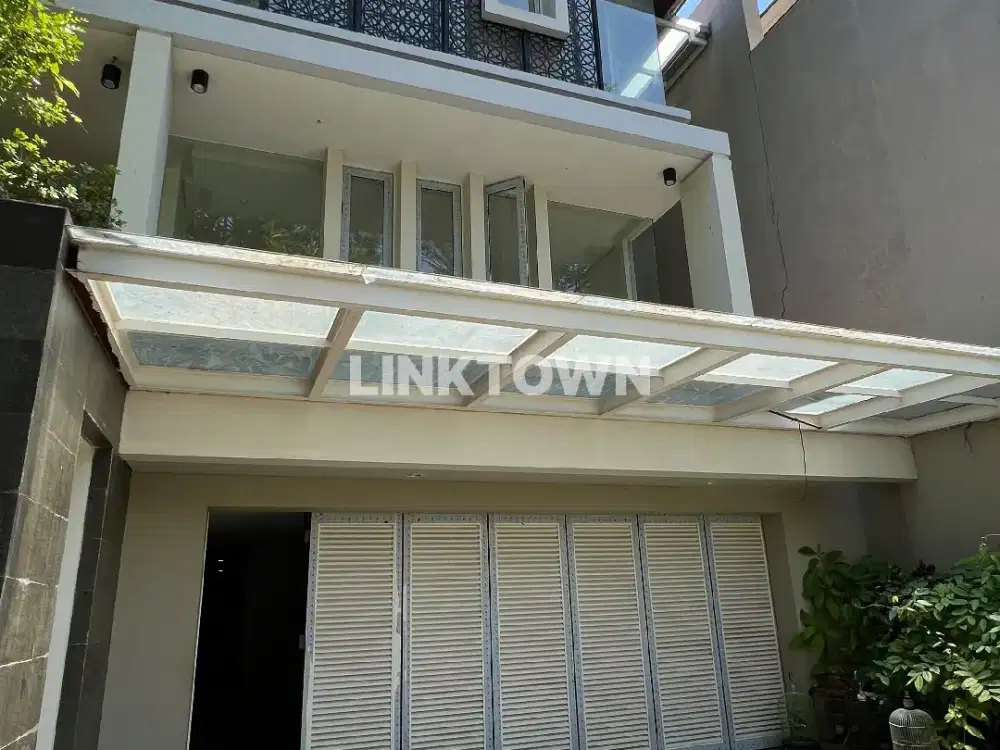 Rumah Mewah Grand Peninsula Park Surabaya Timur