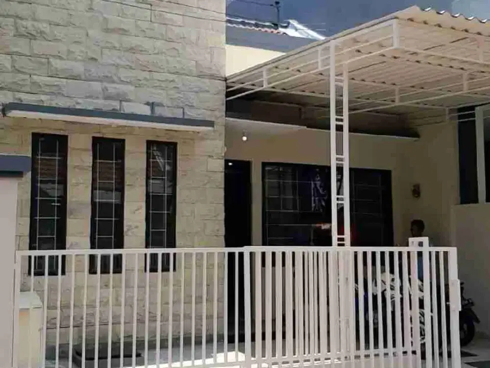 Disewakan Rumah Cantik, Bersih di Pakuwon City