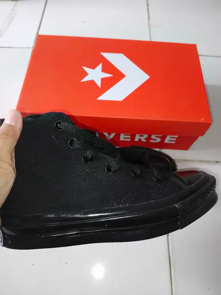 Sepatu Converse