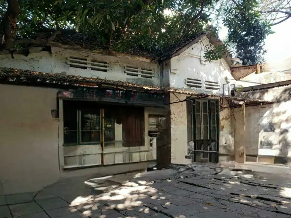 Dijual Rumah di Jalan Arjuna Surabaya