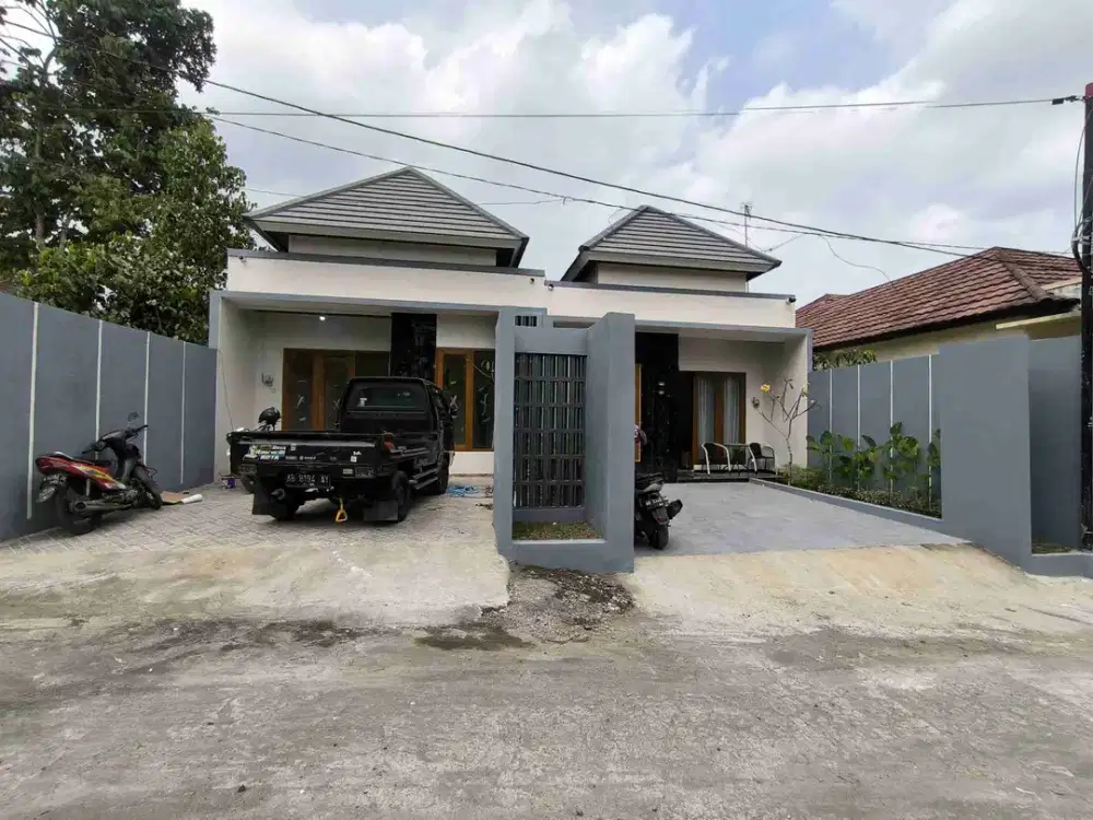 DIJUAL RUMAH PROSES FINISHING SEMI FURNISHED LOKASI DEKAT KAMPUS UII