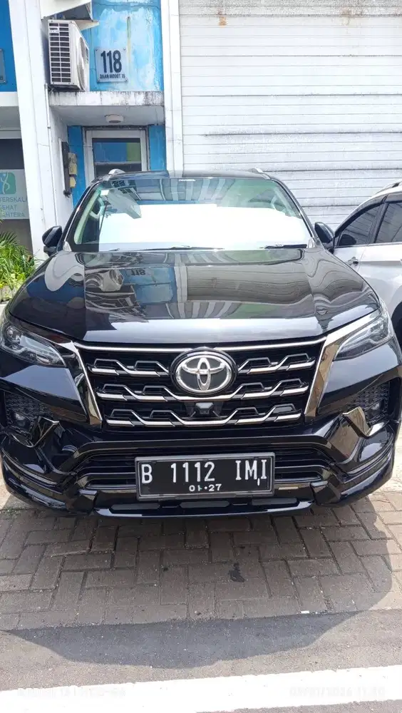 Toyota Fortuner 2.4VRZ 4X2 AT - Diesel irit dan bertenaga