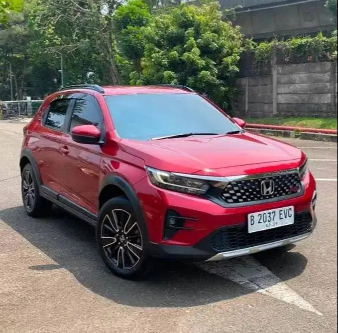 Honda WR-V RS AT 2023 Merah – Tangan Pertama, KM 52 Ribuan