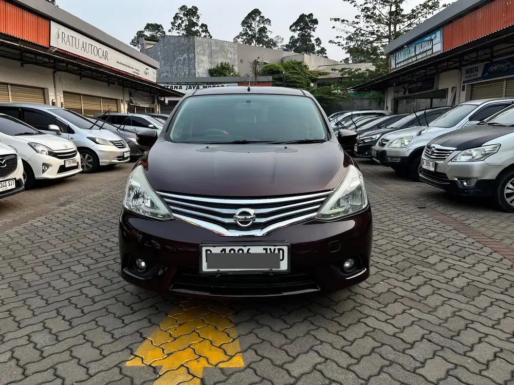 5JT LIVINA XV AT 2017 RED MAROON EDITION RARE !!