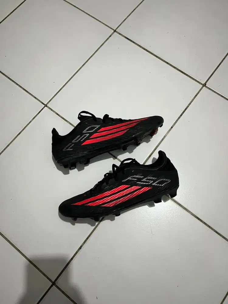 Sepatu Bola Adidas F50 League