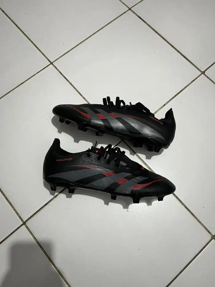 Sepatu Bola Adidas Predator League FG/MG