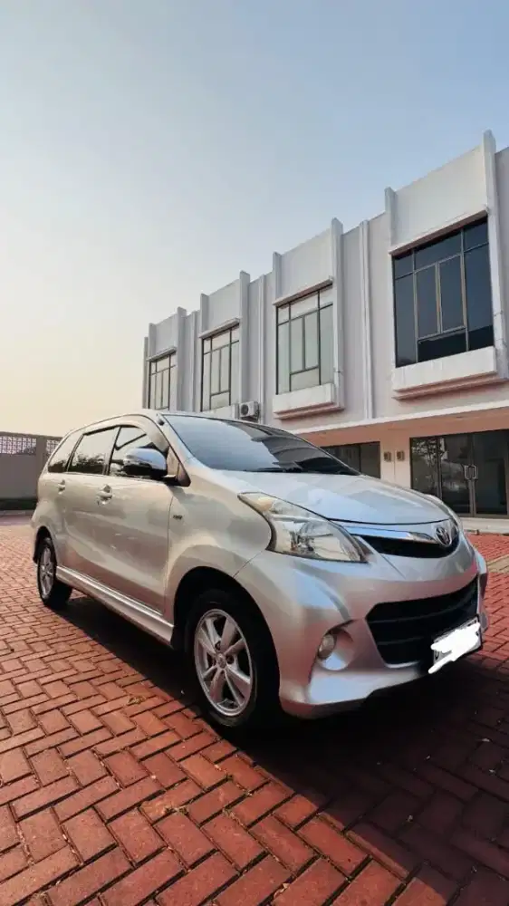 Avanza 15 veloz AT 2012