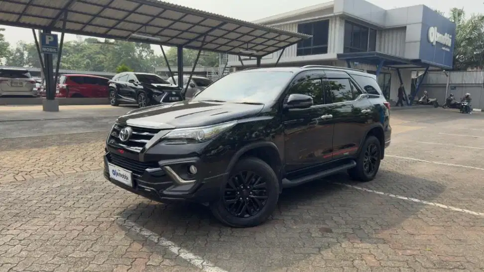 KM Rendah - Toyota Fortuner 2.4 4x2 VRZ TRD Solar-AT 2020