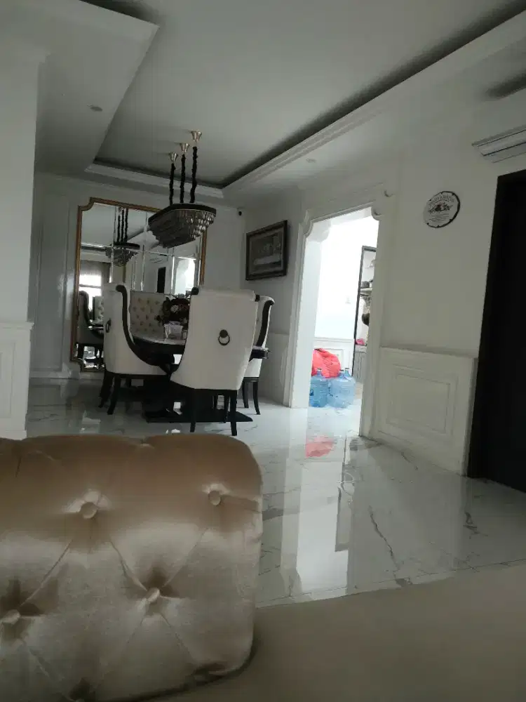 Mencari pembantu rumah tangga