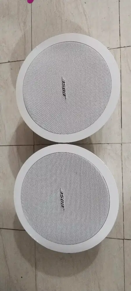 Sepasang Speaker Celling Bose Kondisi Normal Masih Mulus