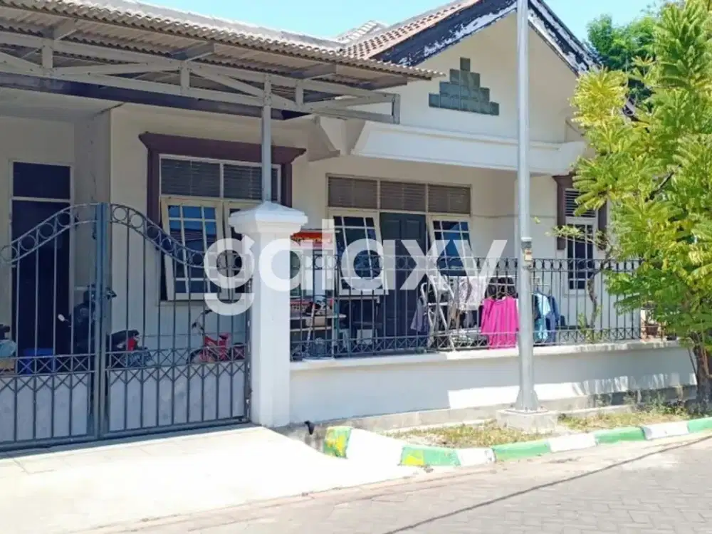 Rumah di Rungkut Mapan