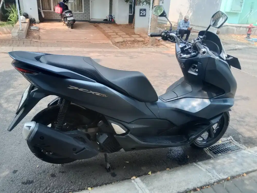 Motor Jarang dipake, mulus 99%