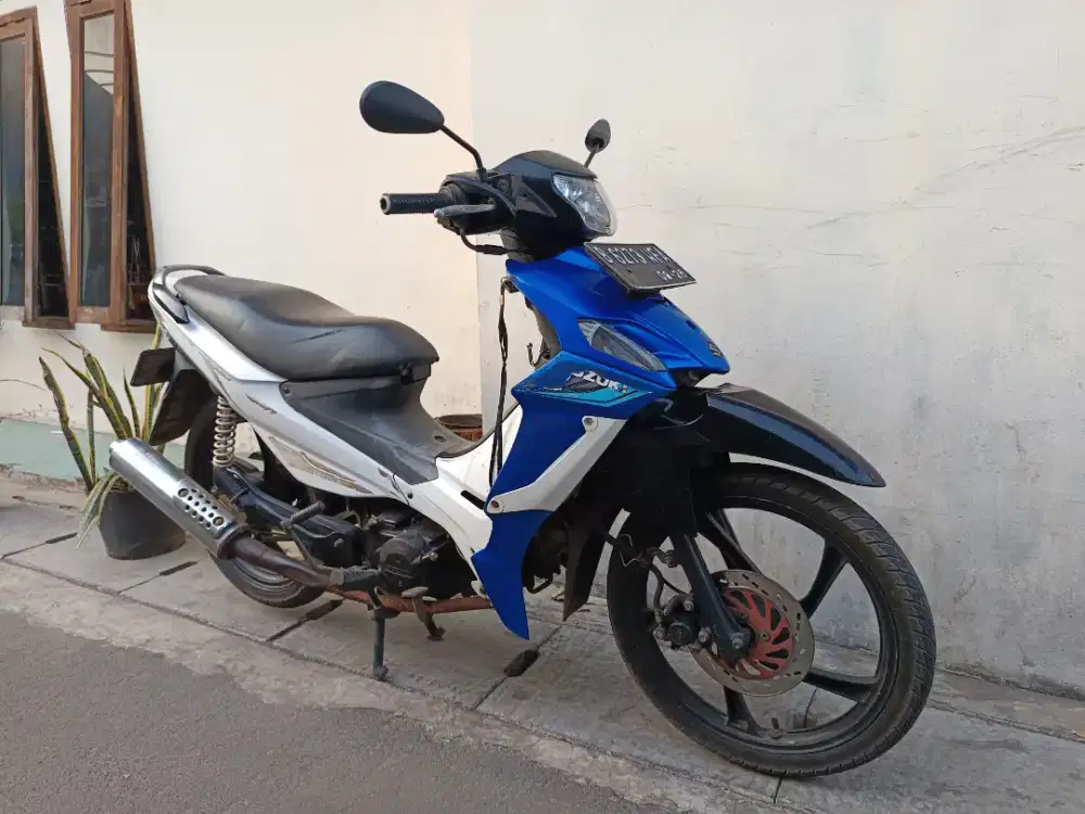 Suzuki smash Titan 2011 lengkap bagus