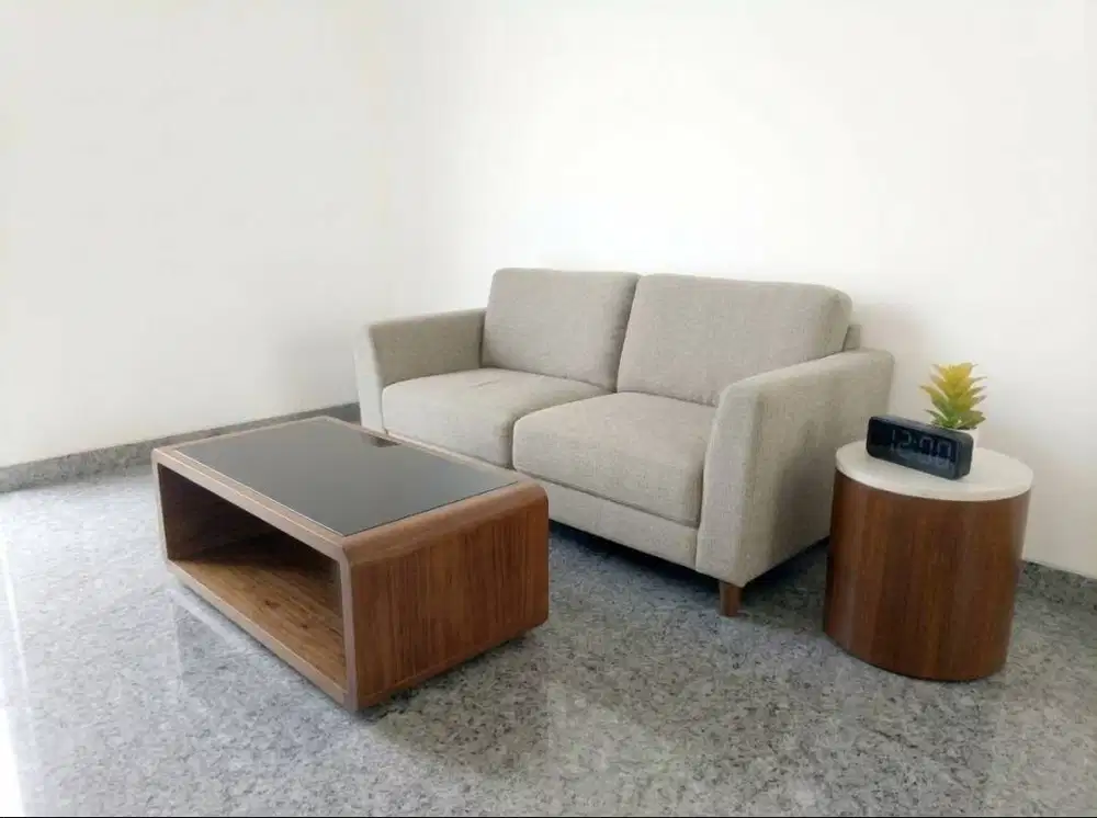 NOIR WALNUT TABLE BY ARSHA INTERIOR | Meja Tamu Kayu dengan Top Kaca