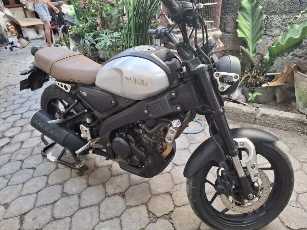 Di Jual Motor Motor Yamaha xsr tahun 2021.