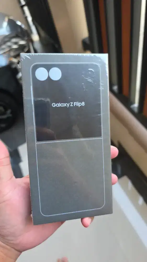 (NEW) SAMSUNG GALAXY Z FLIP 8 12/256 GB MINT SEIN RESMI