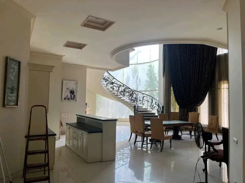 HEN.B720 MURAH Rumah Pakuwon City Westwood Surabaya Lokasi Hook, Siap Huni