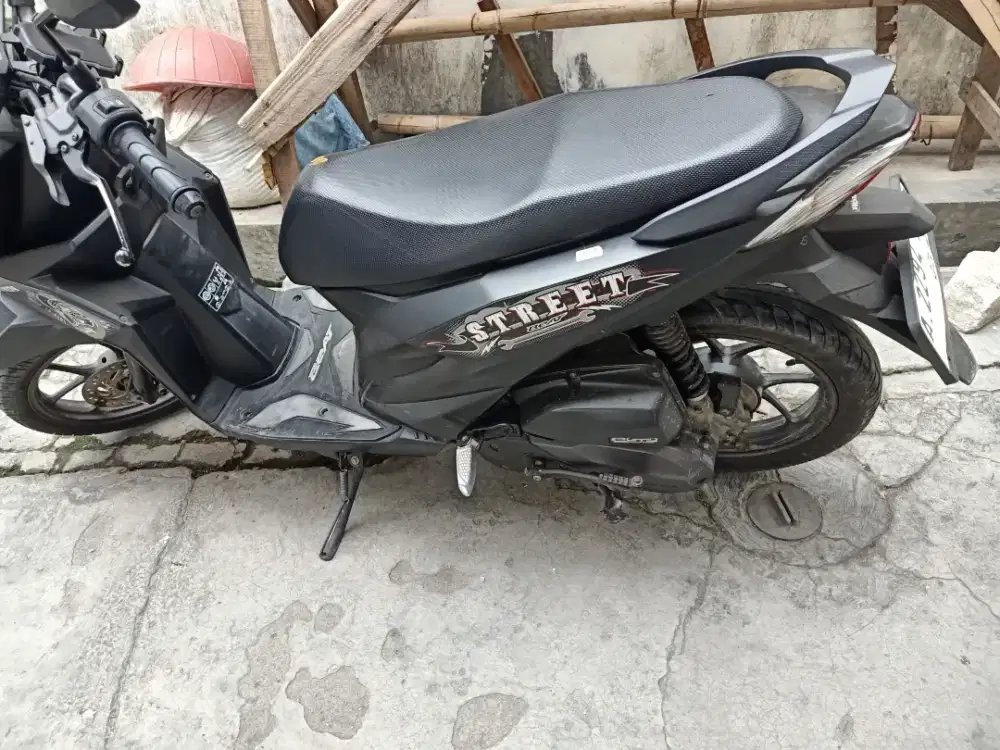 Honda beat street
