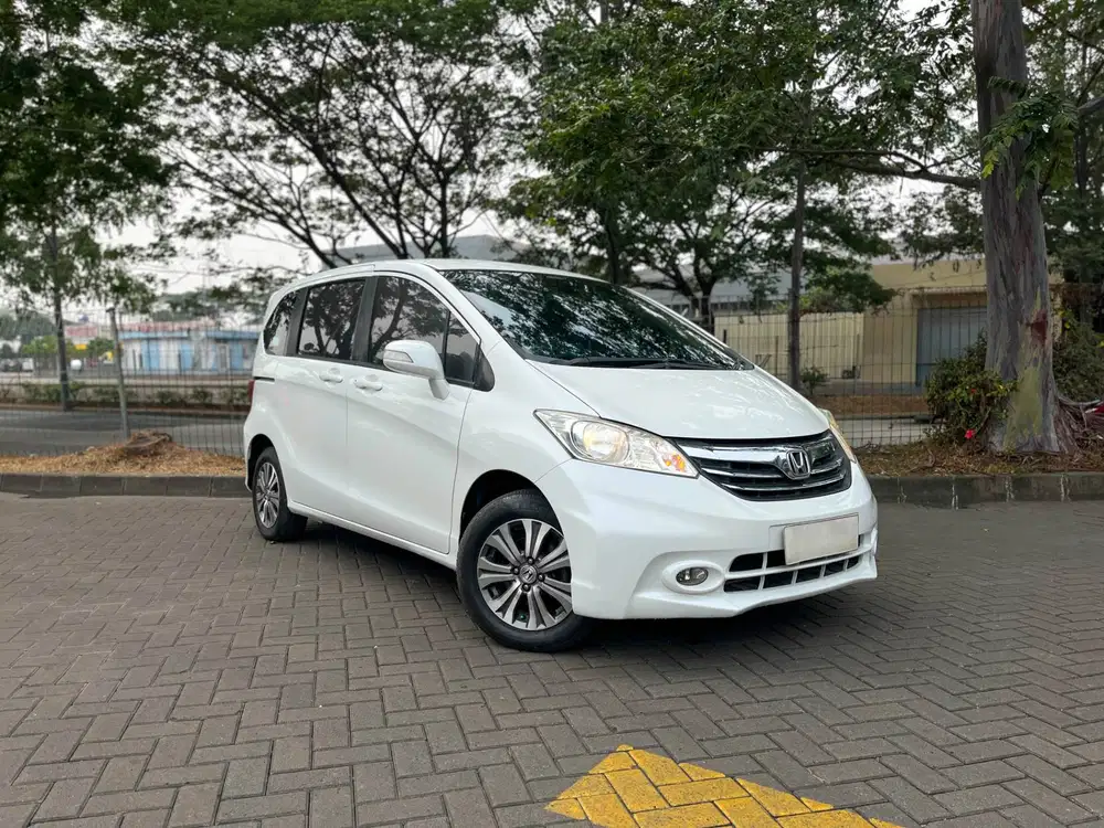 HONDA FREED GB3 1.5 E PSD AT