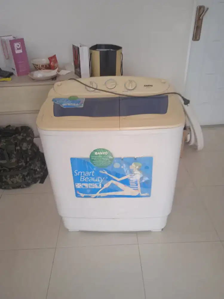 Mesin cuci sanyo SW 82HT