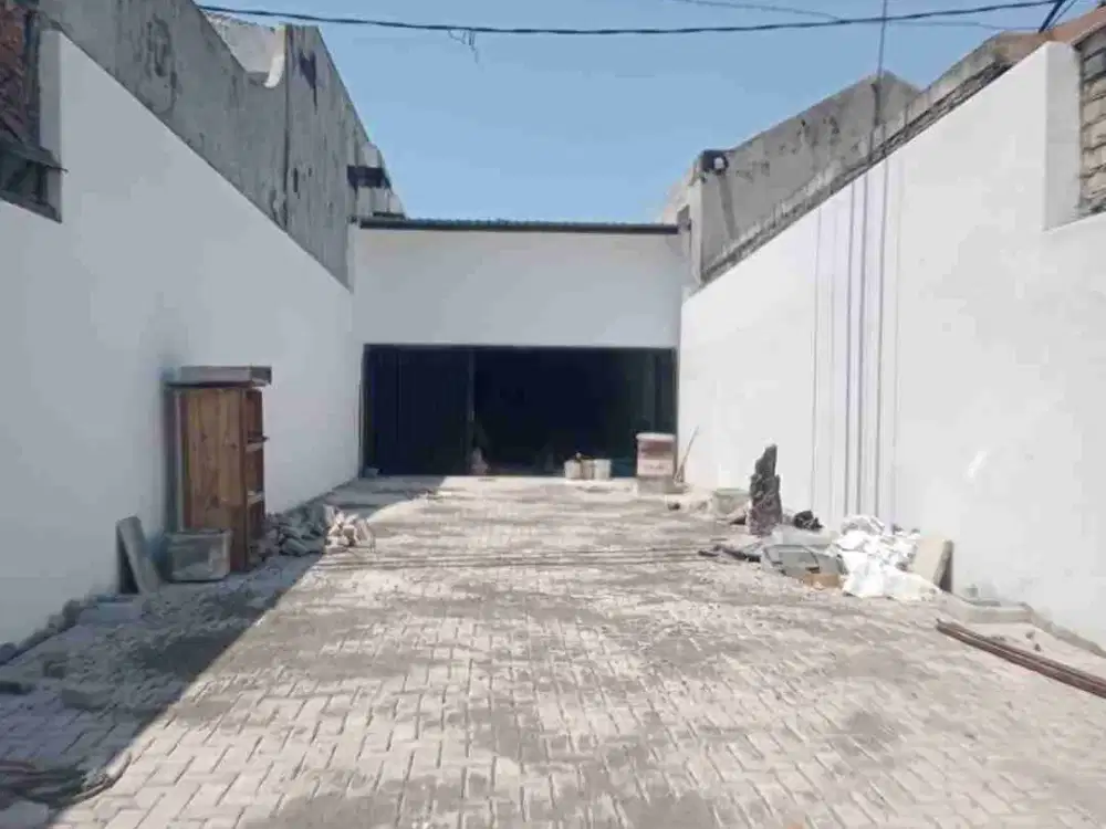 Disewakan gudang di raya karangpoh Surabaya