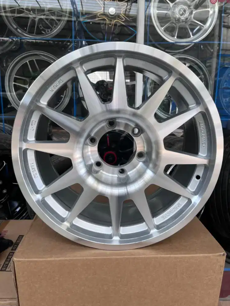 Fondmetal Evocorse ring 18x9 6x139,7 ET 5 full polish. Fortuner pajero