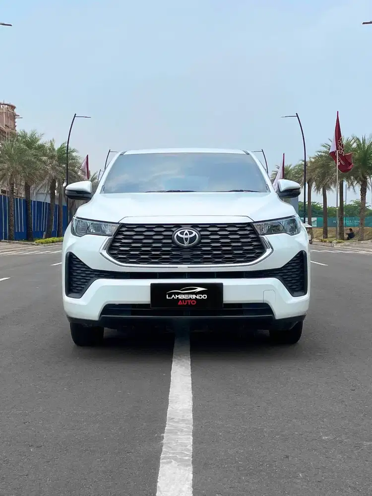 TOYOTA INNOVA ZENIX G 2.0 HYBRID 2023 PUTIH LOW ODO FAMILY CAR