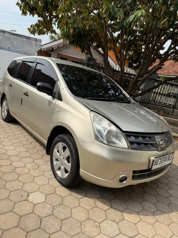 Grand livina 2008