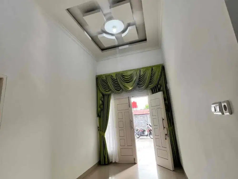 Rumah siap huni dengan perabot dekat bandara