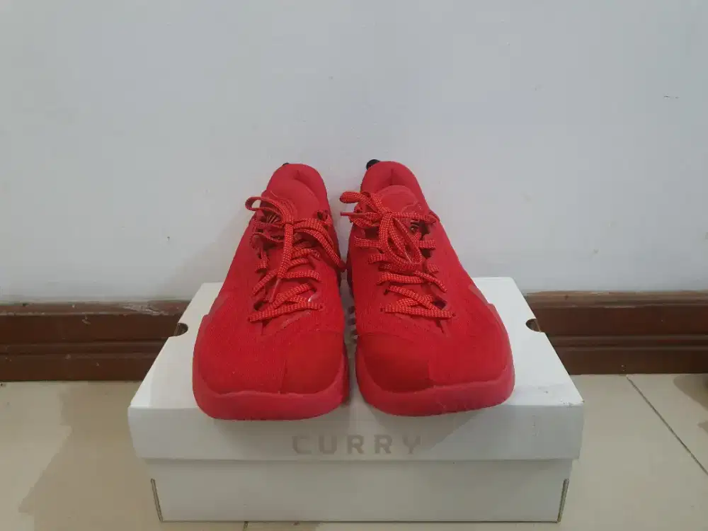 Curry 12 Spark
