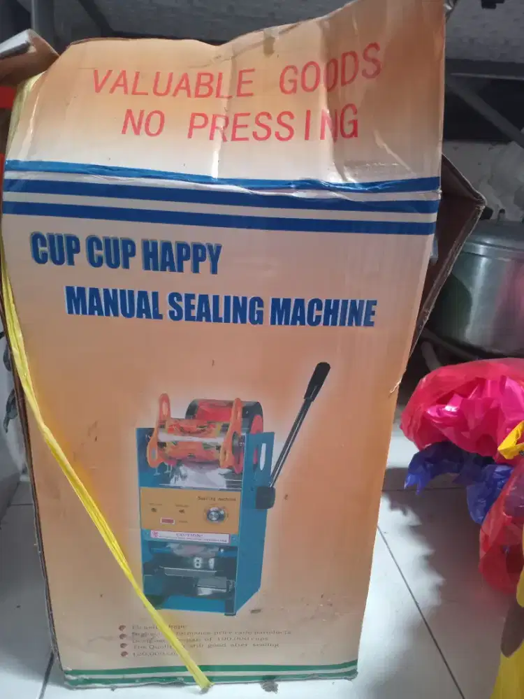 Cup Sealer Machine