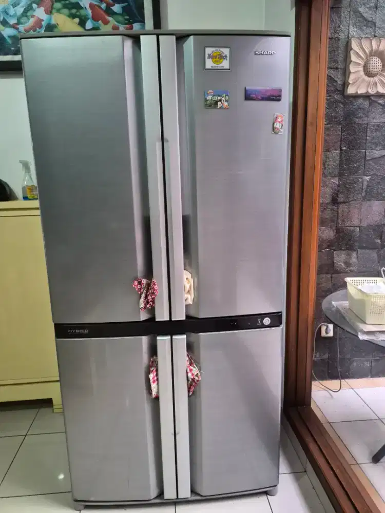 Kulkas 4 pintu merk sharp