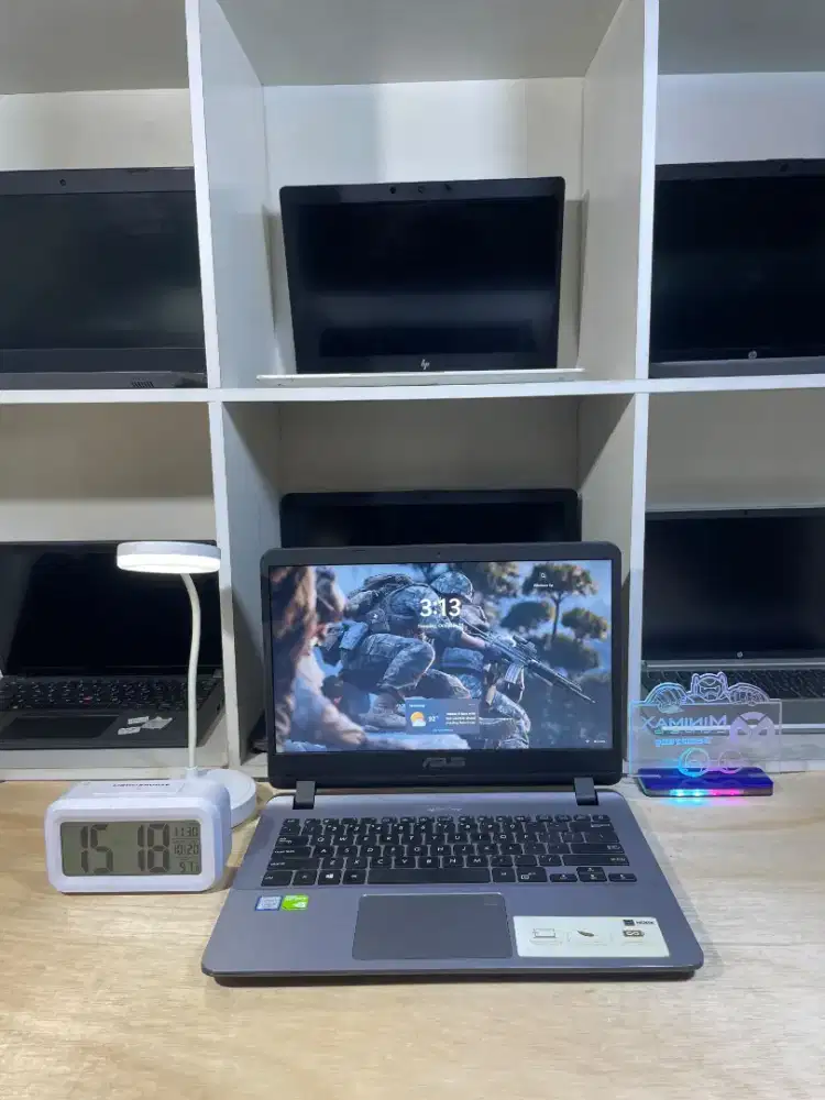 Asus A407 core  i7 Dual VGA Ram 8GB SSD 256  slim windows 11 ori