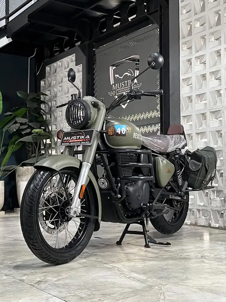 RE Classic 350 Signals Marsh Grey 2024 Like New Low KM