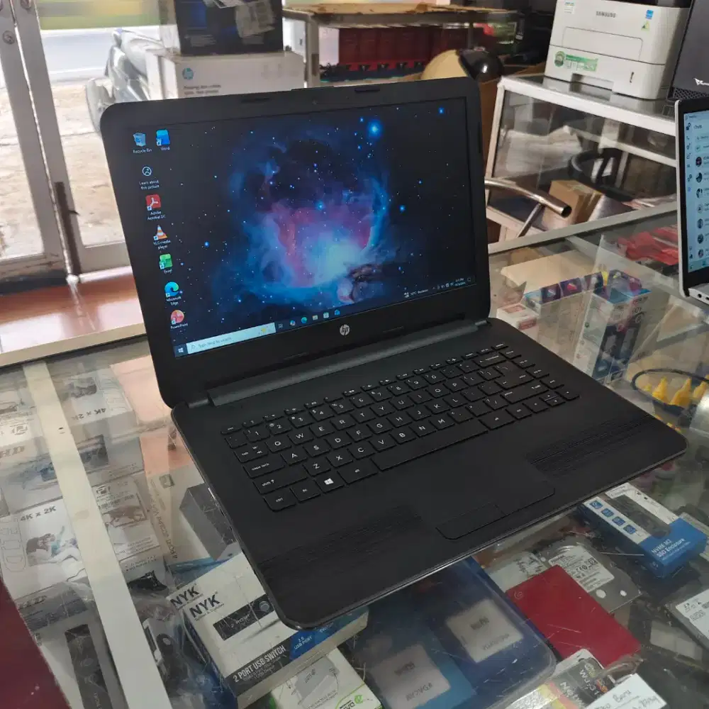 Laptop HP Amd A6-7310 Ram 8gb Ssd 256gb
