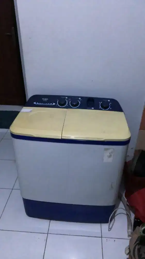 Mesin cuci aqua