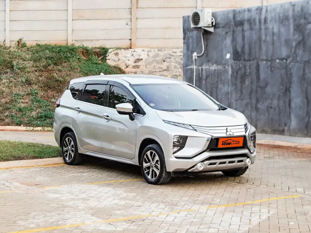 [BERGARANSI] MITSUBISHI XPANDER ULTIMATE MATIC THN 2019 SILVER GANJIL