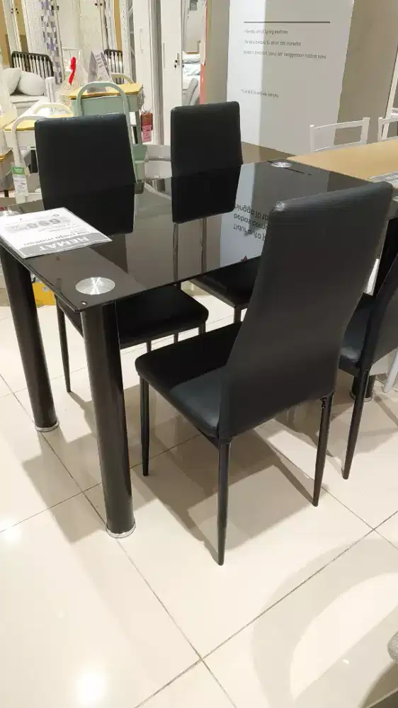 MEJA MAKAN SET MINKA SELMA