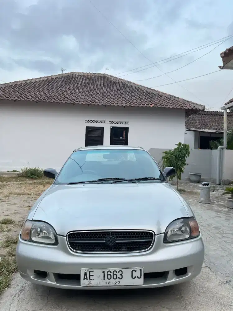 Suzuki baleno milinium 2001