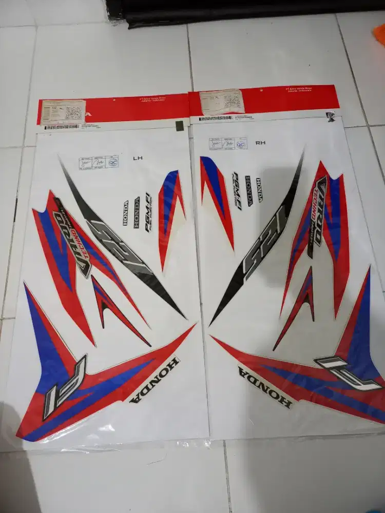 STICKER ORIGINAL VARIO 125 KZR KIRI KANAN