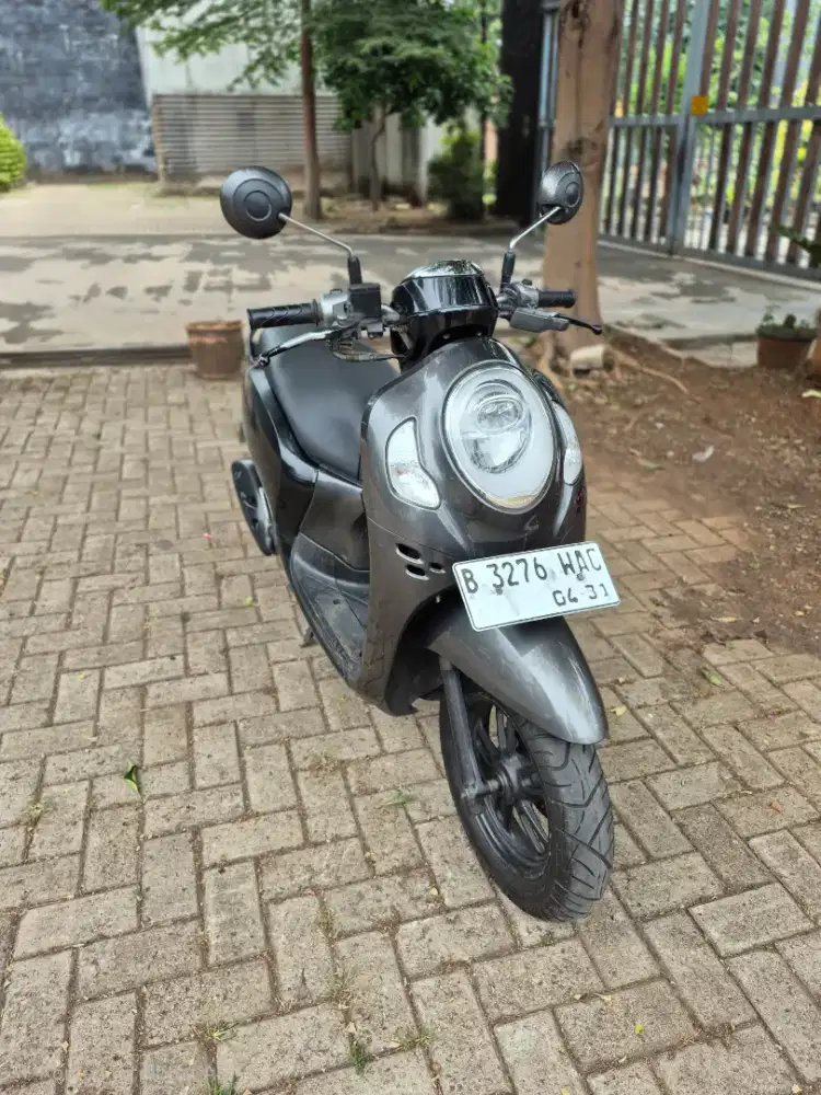 Dijual Honda Scoopy tahun 2021 surat lengkap pajak hidup panjang