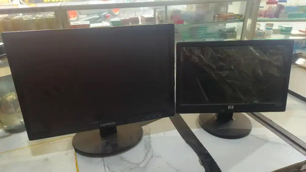 Monitor lenovo 19inch dan hp 16inch