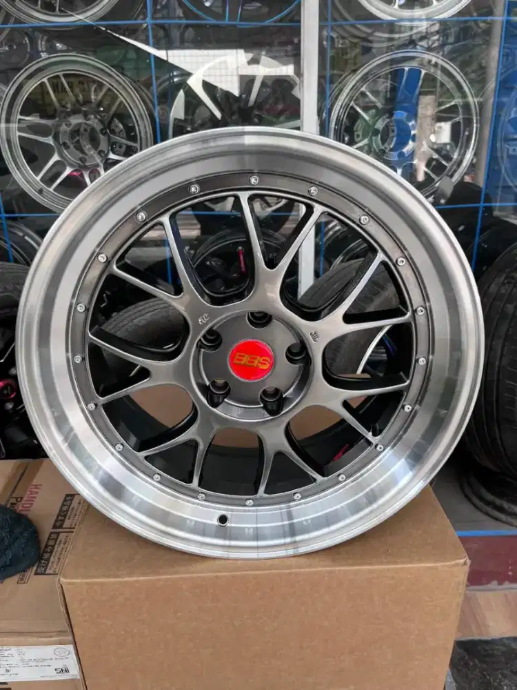 Bbs lm-r ring 19x8,5 pcd 5x112/114,3 ET 38 mercy crv