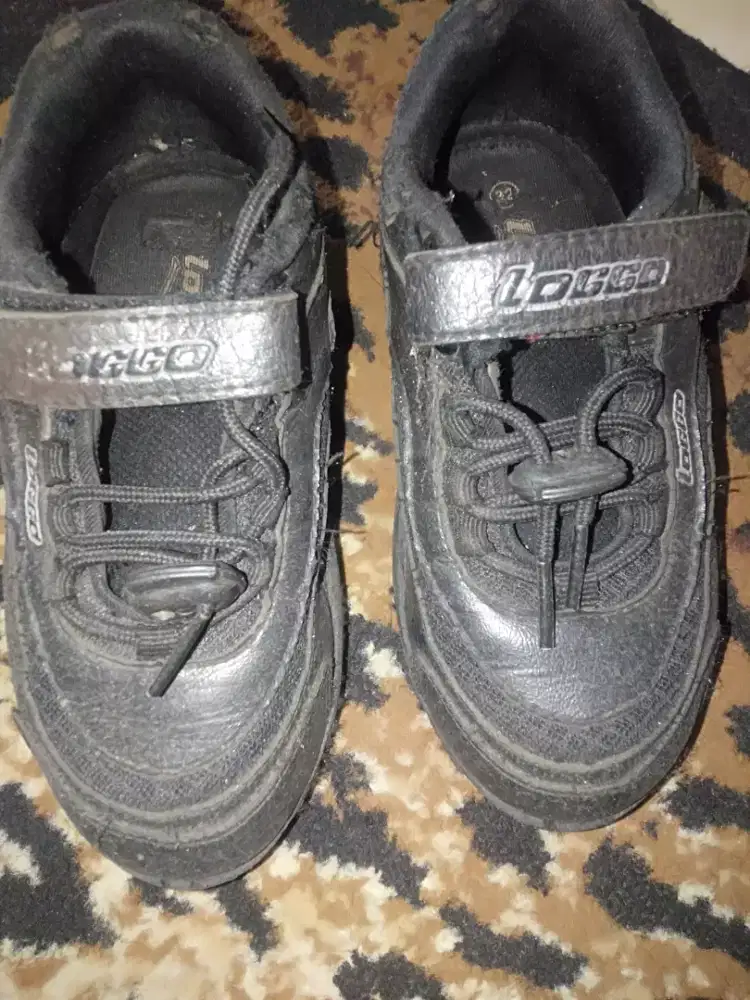 Jual sepatu bekas anak