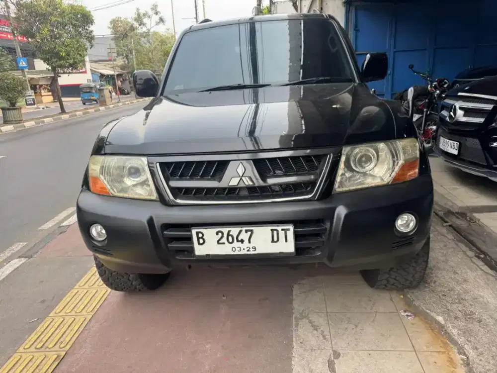 Mitsubishi pajero shogun 2005 AT 4x4 Barang langka Collector punya