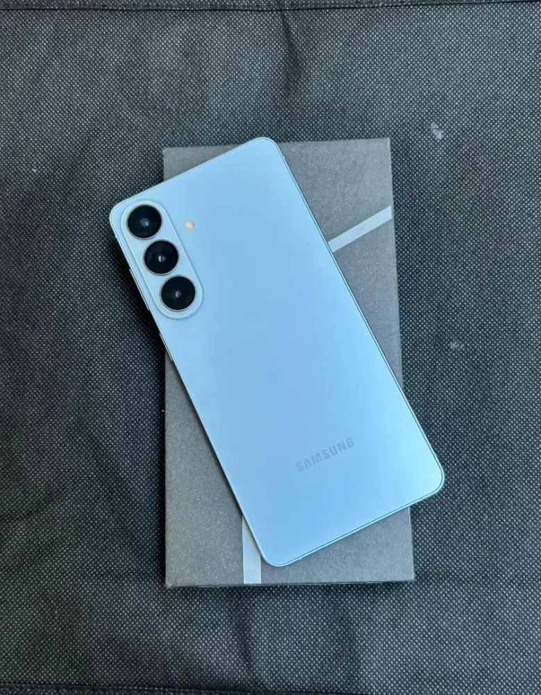 Samsung S26 plus 5g 12/256 gb