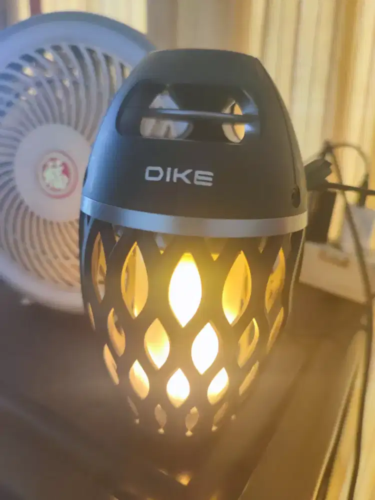 Speaker bluetooth lampu neon