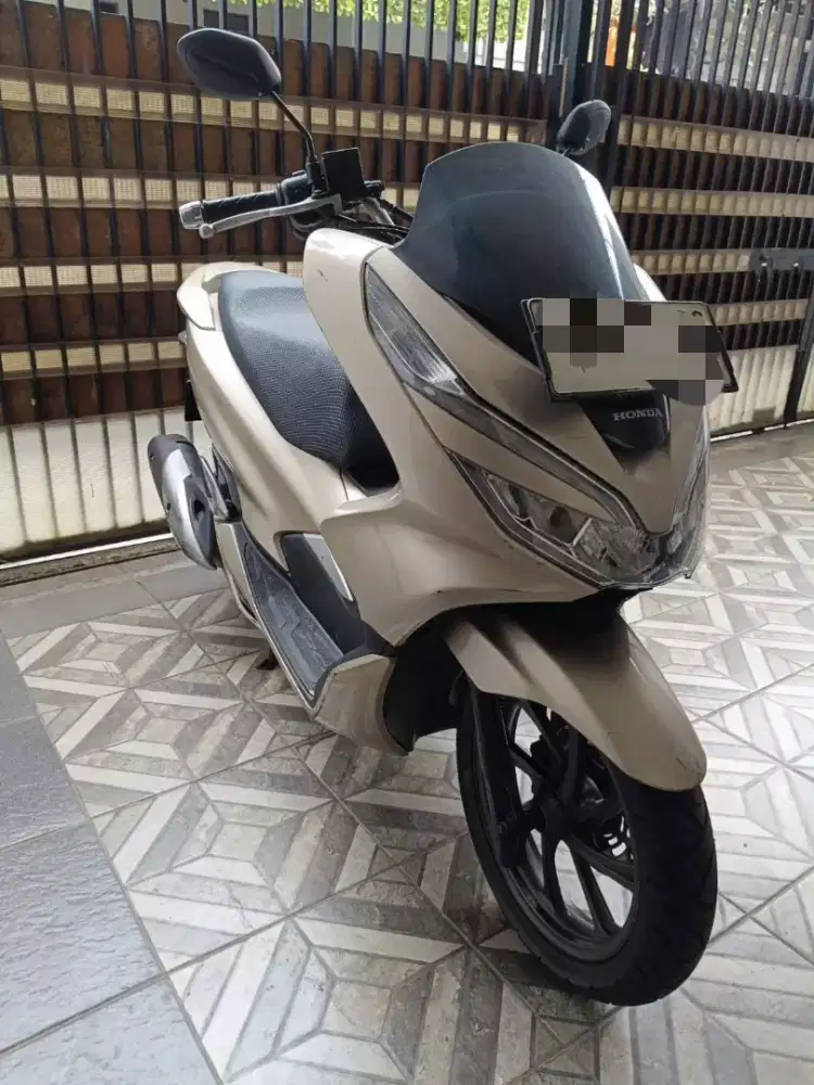 Honda PCX 150 gold