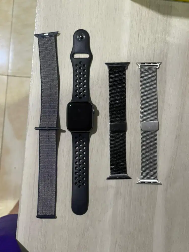 Apple Watch Series 4 Nike+ 40mm Space Gray (GPS) - SG Region
