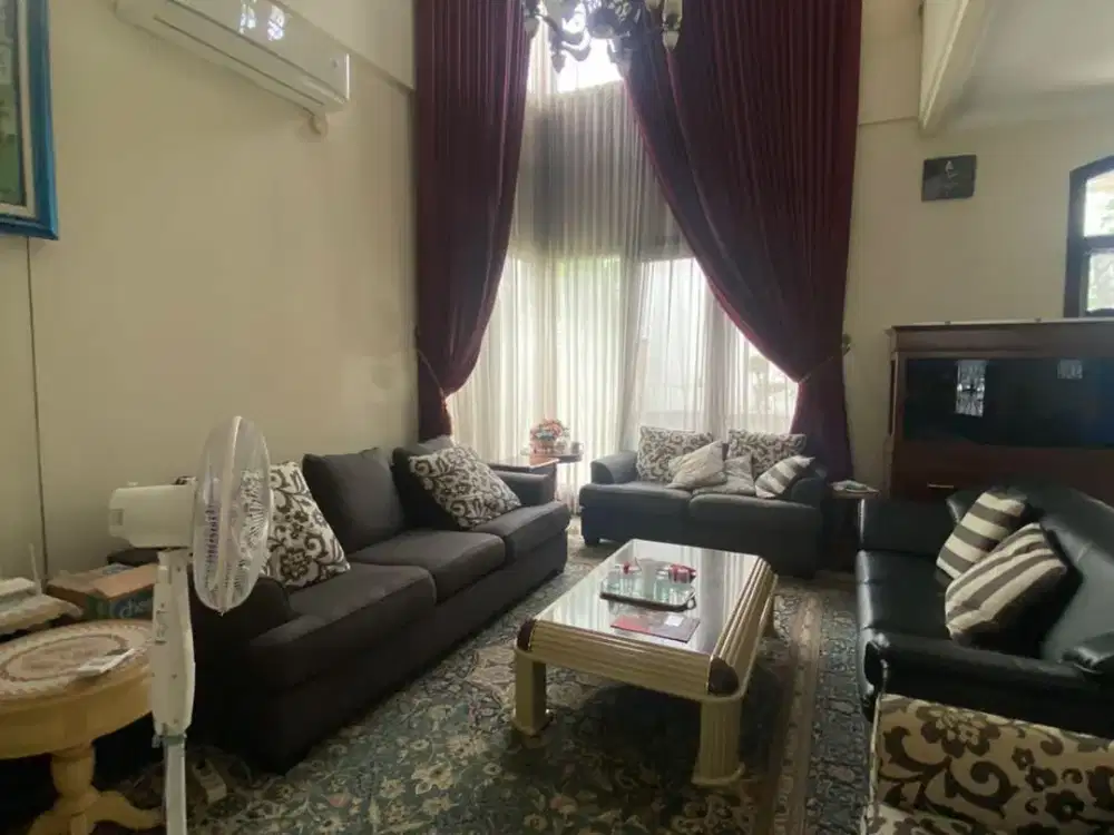 dijual rumah villa westwood pakuwon city surabaya